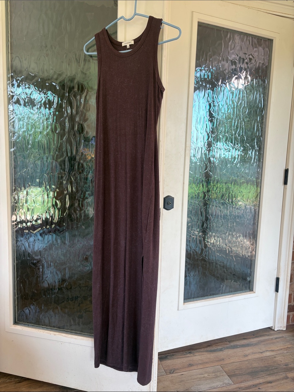 Sleeveless Brown Maxi Dress with Side Slit — Classic Tank Style